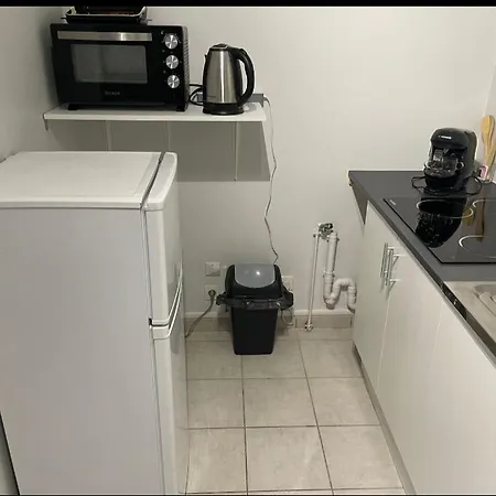 Bel Type F2 Vaux En Velin Village 69120 Apartment *